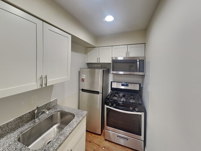 Building Photo - 31 Chittenden Ave