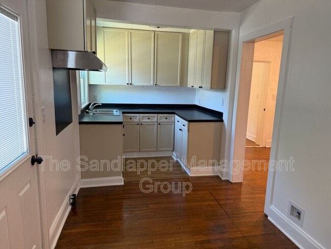 Building Photo - 2627 Madden Dr