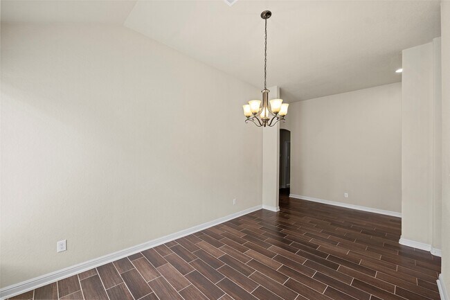 Building Photo - 2703 Barrington Branch Dr