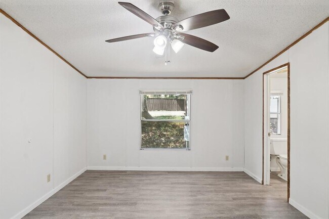 Building Photo - 21522 Long Hill Dr