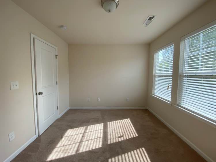 Building Photo - Room in Townhome on Sharonbrook Dr