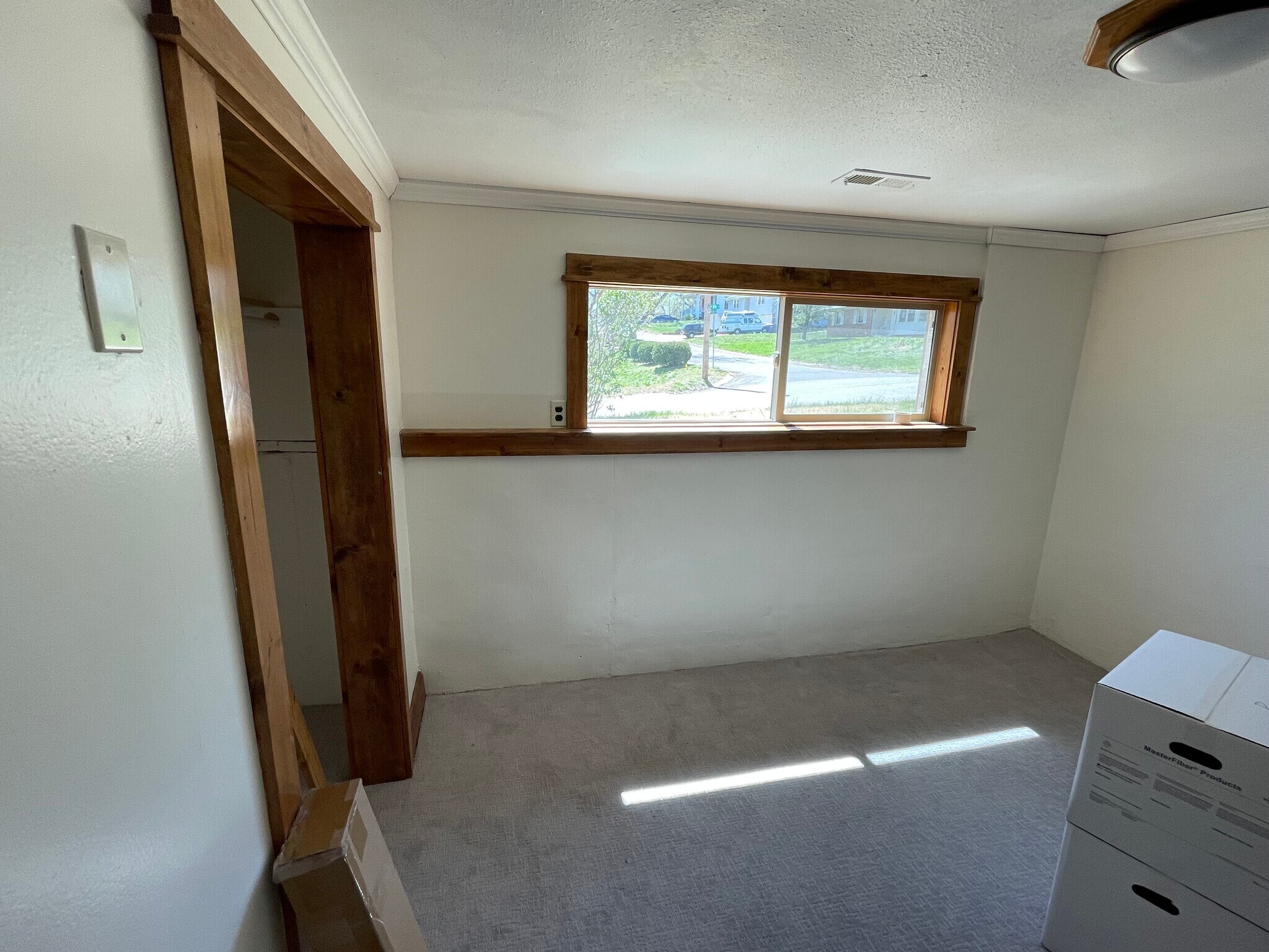 BD2/Office Space - 738 Fir St