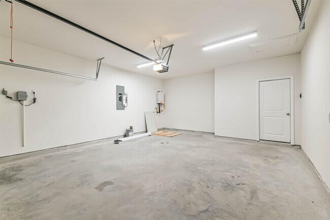 Building Photo - 9115 Brixham Dr