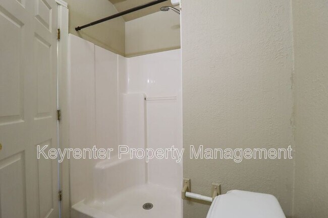 Building Photo - 512 S 55th W Ave
