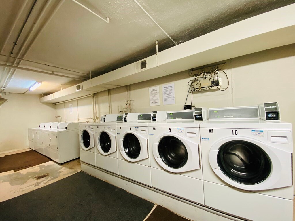 Building Photo - 50 Green St