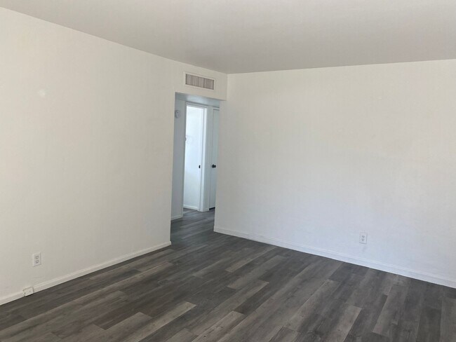 Floorplan - Coronado Court Apartment Homes