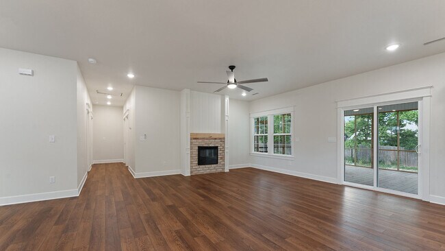 Building Photo - 1709 S 15th St