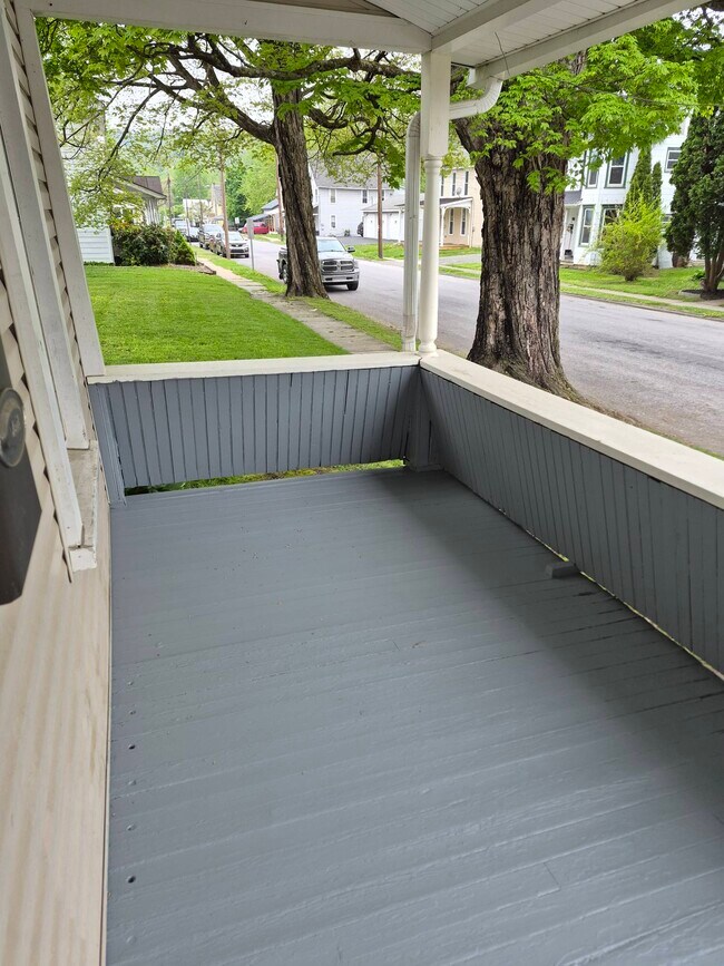 Building Photo - 69 Broad St