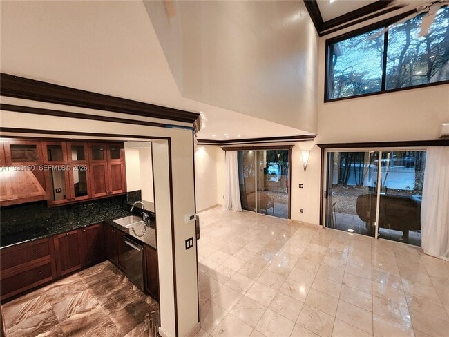 Building Photo - 21028 NE 34th Ct