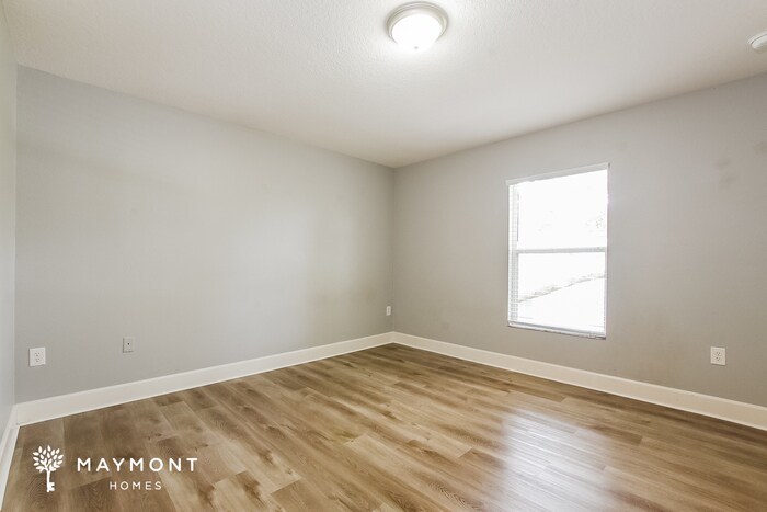 Building Photo - 2451 Foxhollow Rd