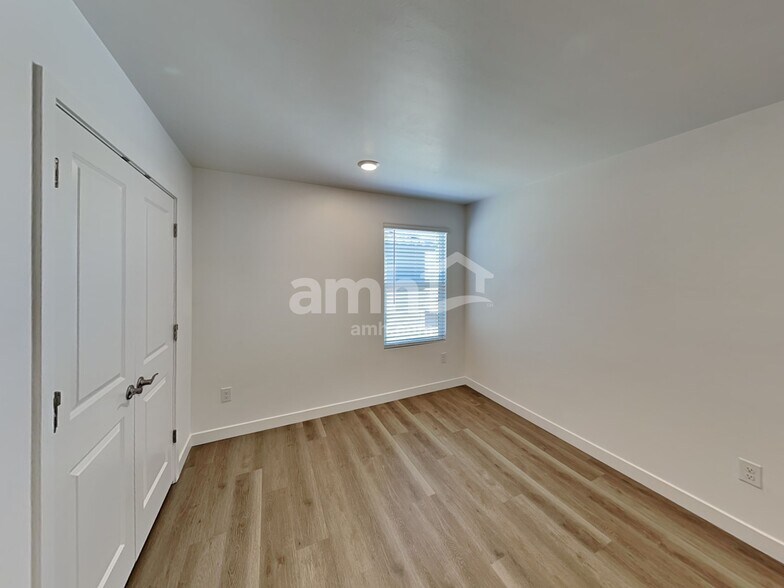 Building Photo - 6460 E Paseo Baranda