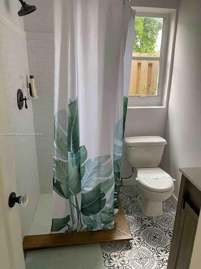 Building Photo - 1516 S 17th Ave