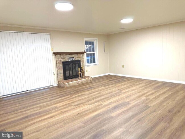 Building Photo - 11382 Cromwell Ct