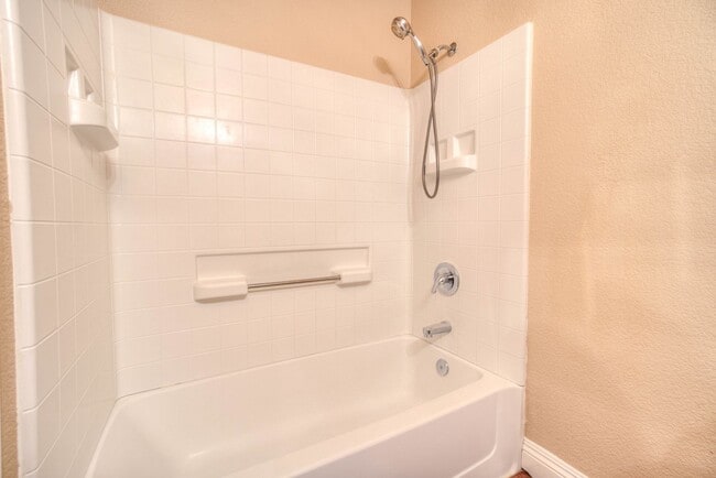 Building Photo - Elegant 3-Bed Home in Quiet Folsom Neighbo...