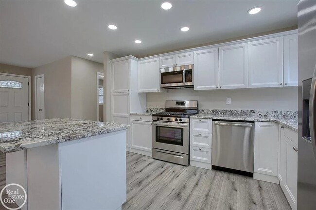 Building Photo - 47705 Roland St