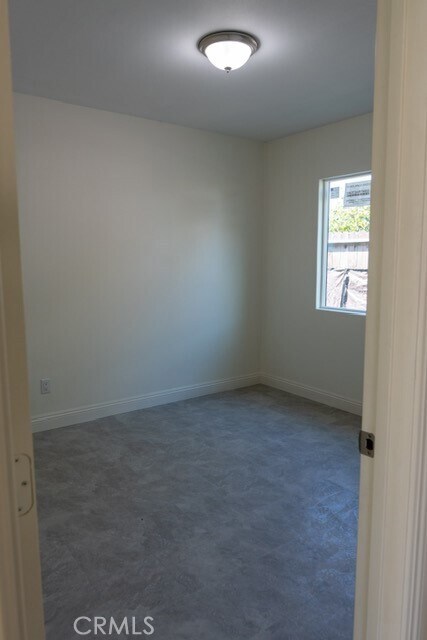 Building Photo - 2613 Strawberry Ln