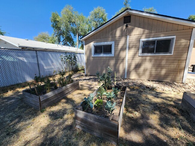 Building Photo - Affordable House! Large Dog OK! FREE 1 month hold option!