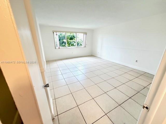 Building Photo - 6940 Miami Gardens Dr