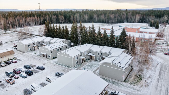 Building Photo - 350 S Santa Claus Ln