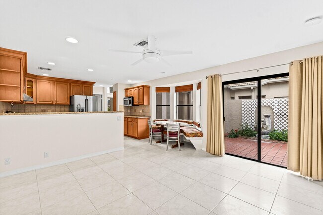 Building Photo - 5465 Monterey Cir