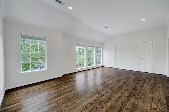 Building Photo - 3715 Graustark St