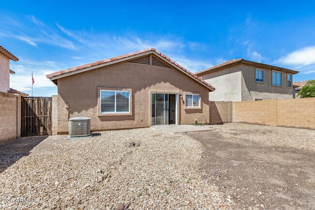 Building Photo - 22813 W Gardenia Dr