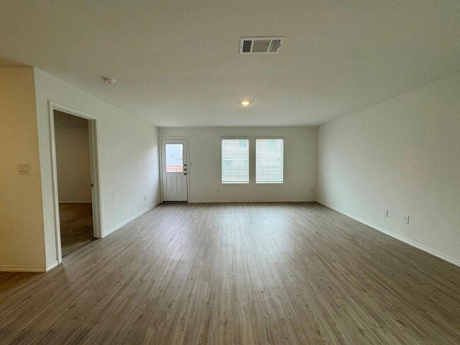 Building Photo - 109 Little Sparklers Lp