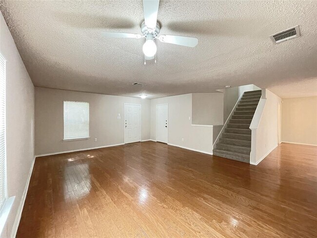 Building Photo - 3079 Hill St