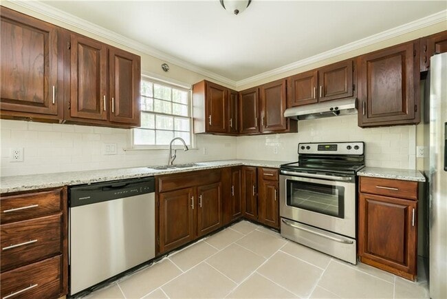 Building Photo - 4140 Gunnin Rd