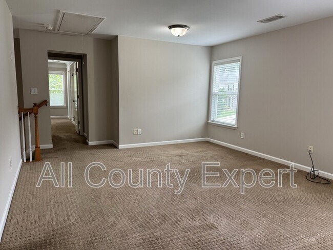Building Photo - 6020 Falls Landing Dr