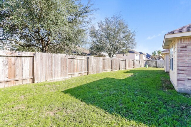 Building Photo - 8530 Windy Thicket Ln