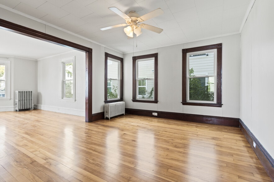 Building Photo - 30 Cutts Ave