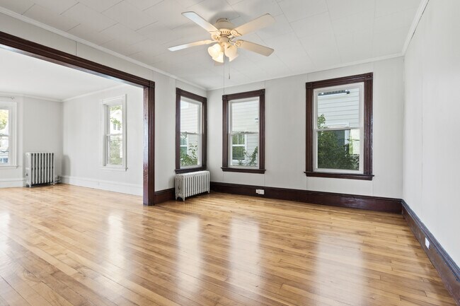 Building Photo - 30 Cutts Ave