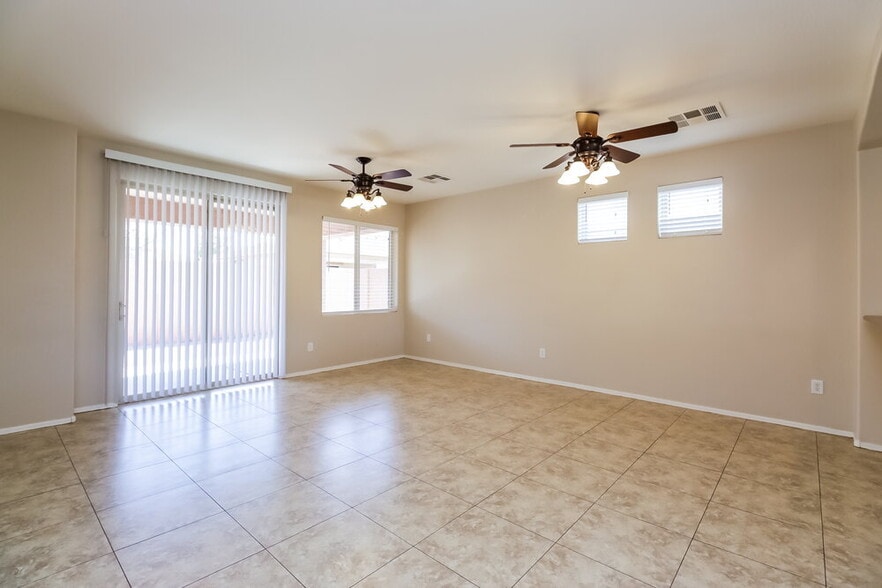 Building Photo - 347 N Wesley