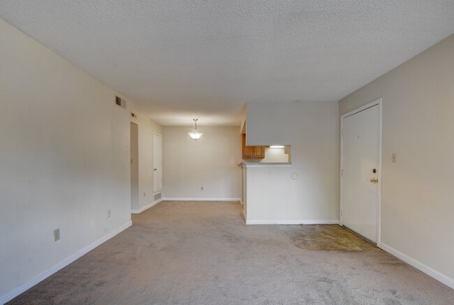 Building Photo - 2BR/2BA Charming Condo in Denver!