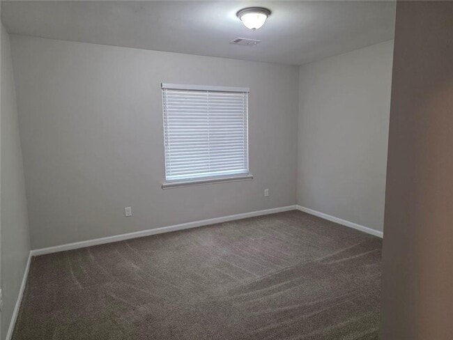 Building Photo - 115 Cedarcrest Dr