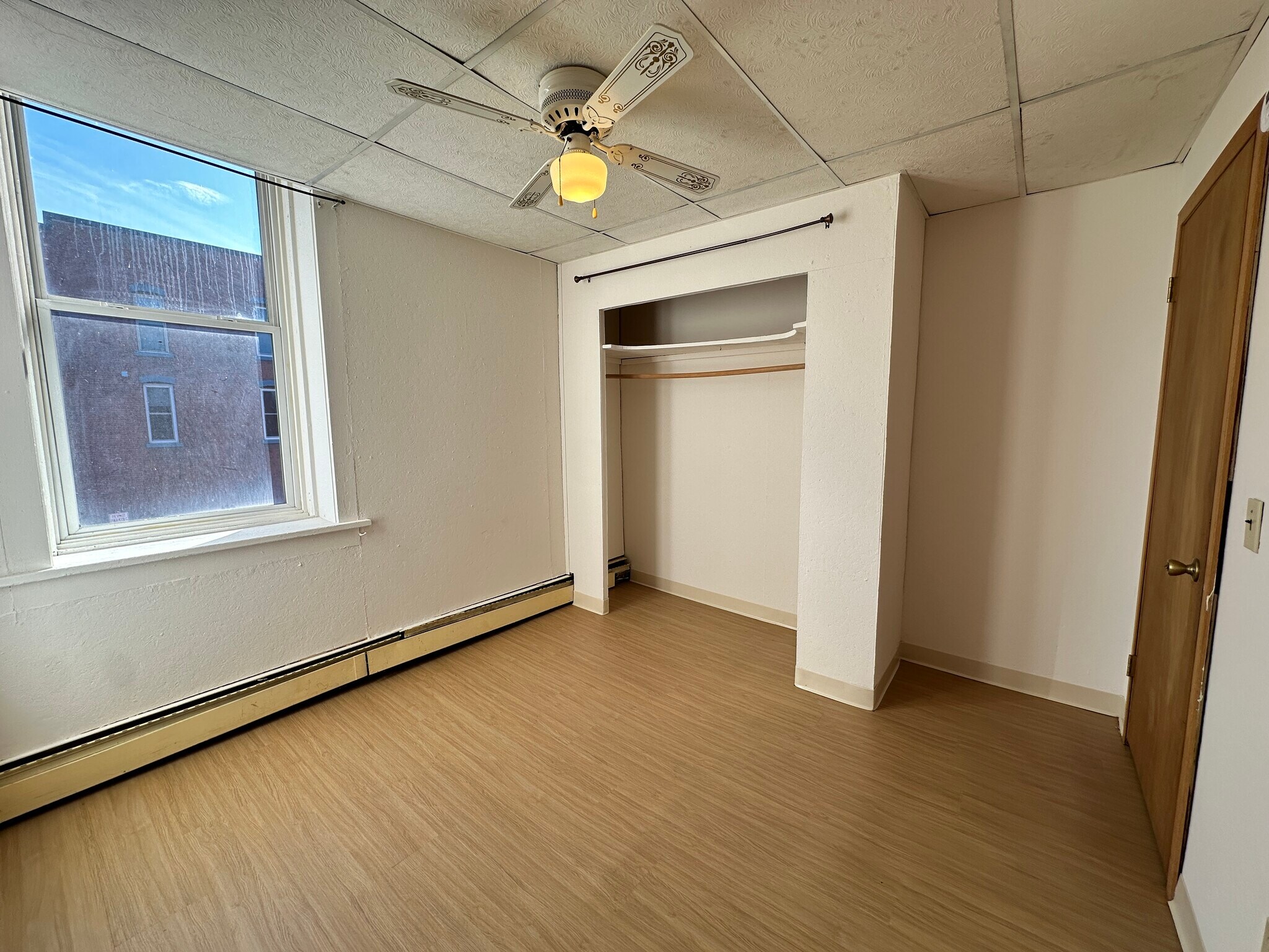 Building Photo - 516 Broadway St S