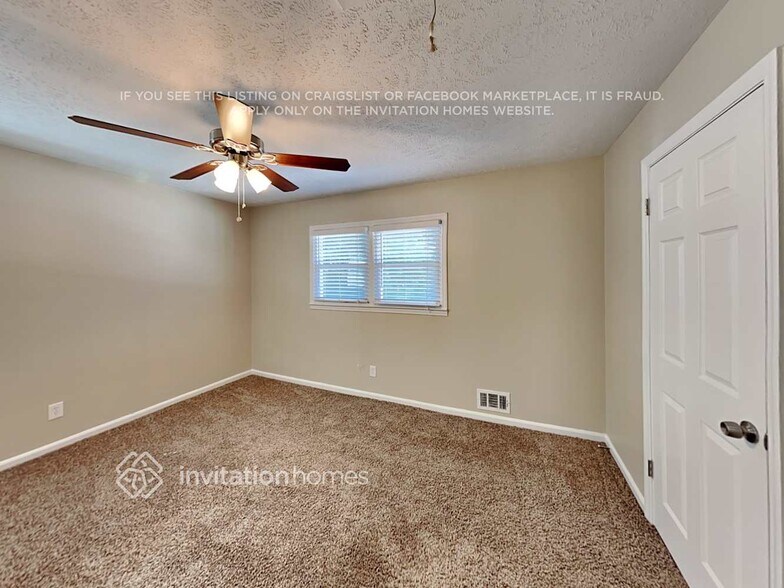Building Photo - 504 Rivercrest Dr