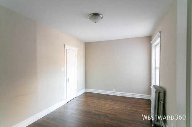Building Photo - 5419 S Drexel Ave