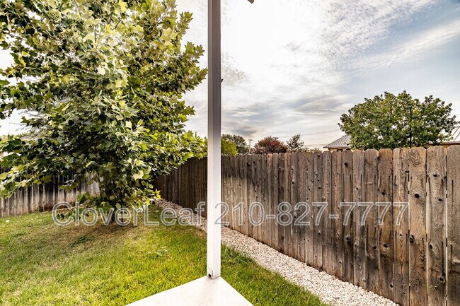 Building Photo - 272 Sapphire Dr