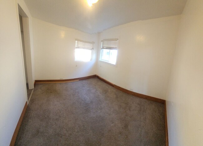 Building Photo - 1941 Abbott St