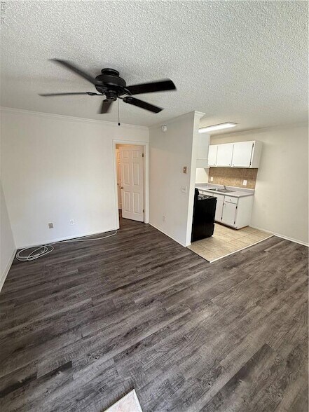 Building Photo - 255 W Ocean View Ave