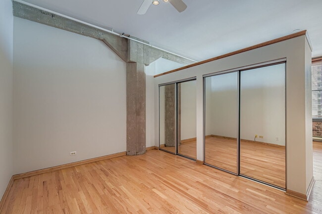Building Photo - 720 S Dearborn St