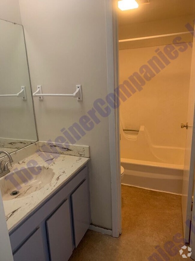 Building Photo - Now leasing for August 2025!