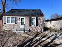 Building Photo - 7511 Orchard Ave