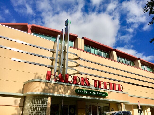 Building Photo - 1820 Clydesdale Pl NW