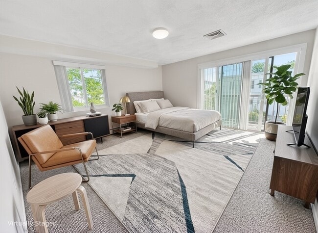 Building Photo - 1695 N Shore Rd