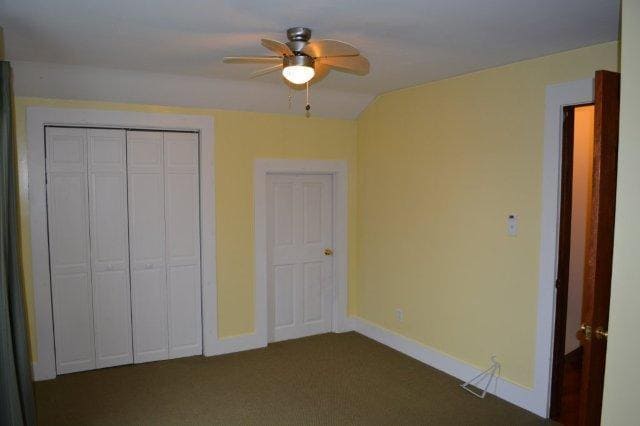Building Photo - Beautiful, spacious Craftsman, Owner pays Yard Care, Laundry on site