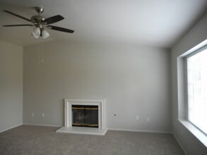 Building Photo - 2211 W Sweet Ct