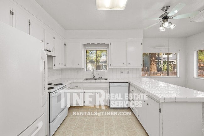 Building Photo - 4201 53rd St